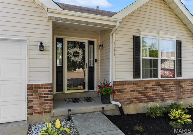 Photo 2 of Sale Pending at 2675 Brookrun Dr, Belleville, IL 62221 | MLS# MIS26055305 | Listing updated on 2026-09-08