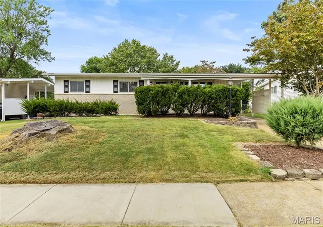 Single family home for sale at 1345 Bobolink Dr, Florissant, MO 63031 | MLS# MIS26055311