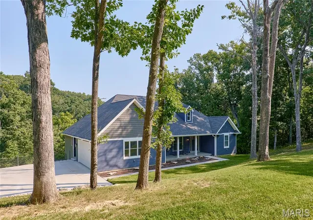 Photo 3 of Single family home for sale at 50 Wilderness Ln, Defiance, MO 63341 | MLS# MIS26055317 | Listing updated on 2026-09-14