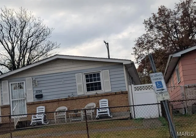 Photo 4 of Sale Pending at 2226 Sullivan Ave, St Louis, MO 63107 | MLS# MIS26055320 | Listing updated on 2026-08-27