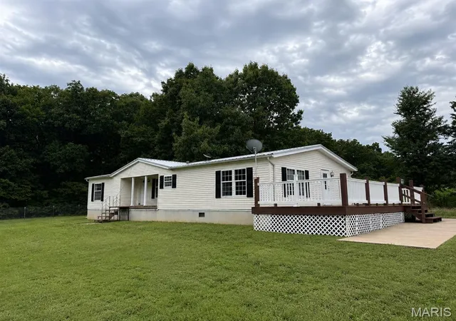Photo 2 of Manufactured home for sale at 139 Wisteria Ln, Unincorporated, MO 63379 | MLS# MIS26055322 | Listing updated on 2026-09-29