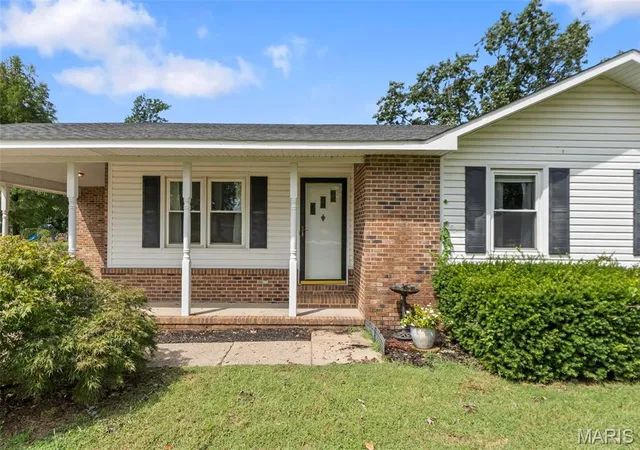 2nd image of 206 Bohannon St, Sikeston, MO 63801 | MLS# MIS26055323