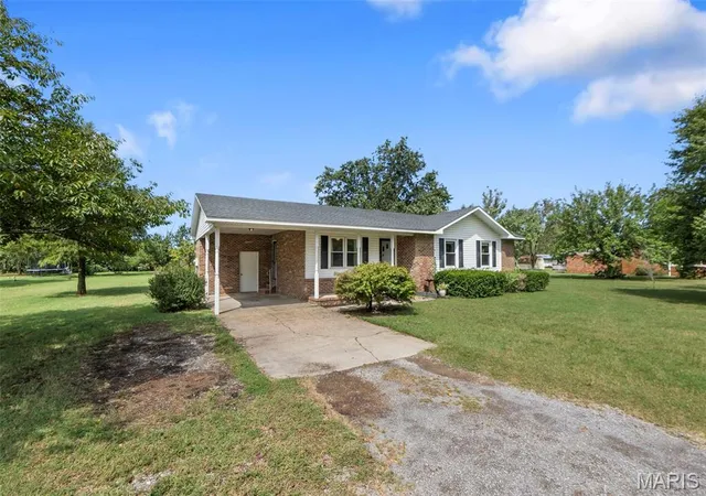 3rd image of 206 Bohannon St, Sikeston, MO 63801 | MLS# MIS26055323