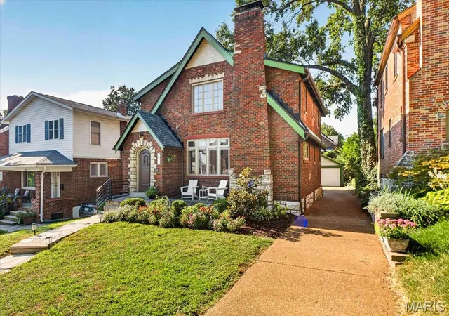 Photo 2 of Sale Pending at 7472 Cornell Ave, Saint Louis, MO 63130 | MLS# MIS26055325 | Listing updated on 2026-09-12