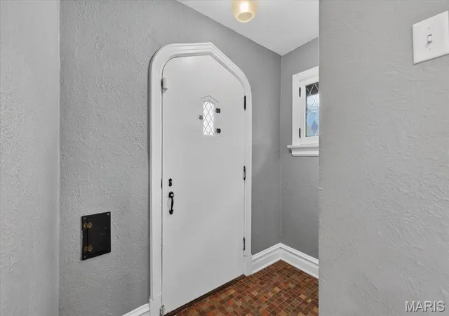 Photo 4 of Sale Pending at 7472 Cornell Ave, Saint Louis, MO 63130 | MLS# MIS26055325 | Listing updated on 2026-09-12