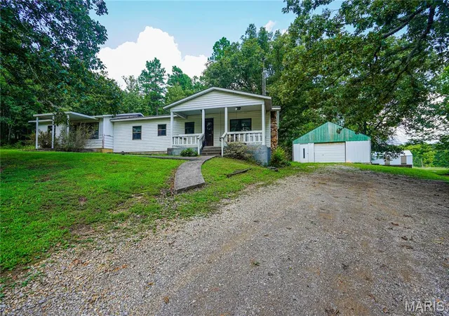 Photo 3 of Manufactured home for sale at 11379 Bcr 21 Bcr 210, Patton, MO 63662 | MLS# MIS26055327 | Listing updated on 2026-10-14