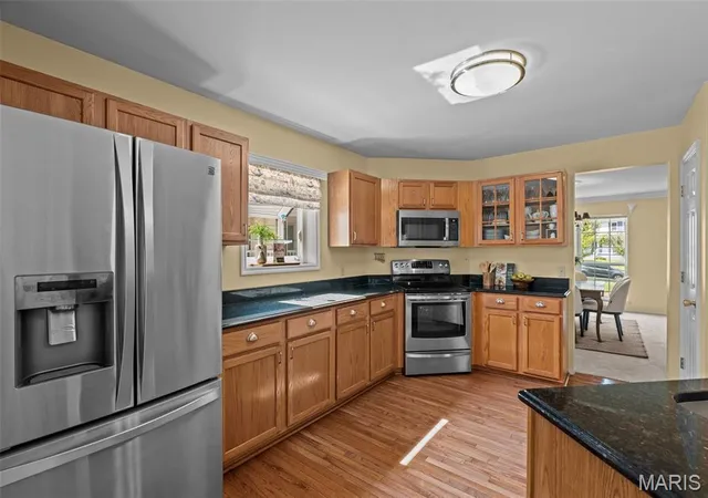 Photo 3 of Sale Pending at 342 Reighley Pl, Florissant, MO 63031 | MLS# MIS26055331 | Listing updated on 2026-09-03