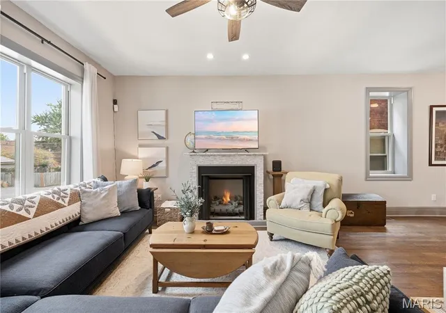 Photo 4 of Townhouse for sale at 3118 Sidney St, Saint Louis, MO 63104 | MLS# MIS26055333 | Listing updated on 2026-09-14