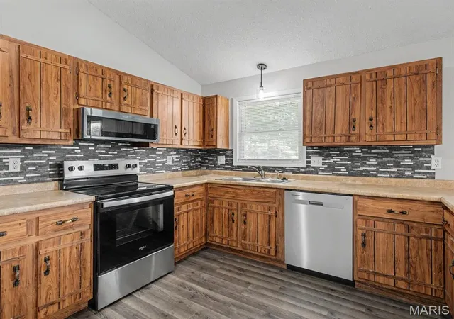 Photo 3 of Single family home for sale at 1904 Teal Dr, Kirksville, MO 63501 | MLS# MIS26055336 | Listing updated on 2026-08-28