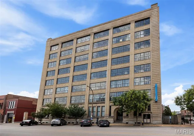Photo 2 of Condo for sale at 2020 Washington Ave #404, St Louis, MO 63103 | MLS# MIS26055340 | Listing updated on 2026-09-01
