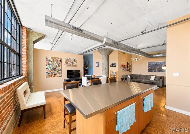 Photo 4 of Condo for sale at 2020 Washington Ave #404, St Louis, MO 63103 | MLS# MIS26055340 | Listing updated on 2026-09-01