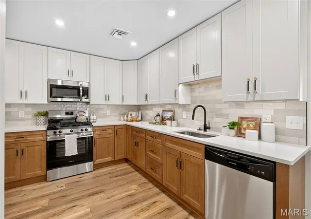 Photo 3 of Single family home for sale at 1524 Tryon Dr, St Louis, MO 63146 | MLS# MIS26055361 | Listing updated on 2026-10-09