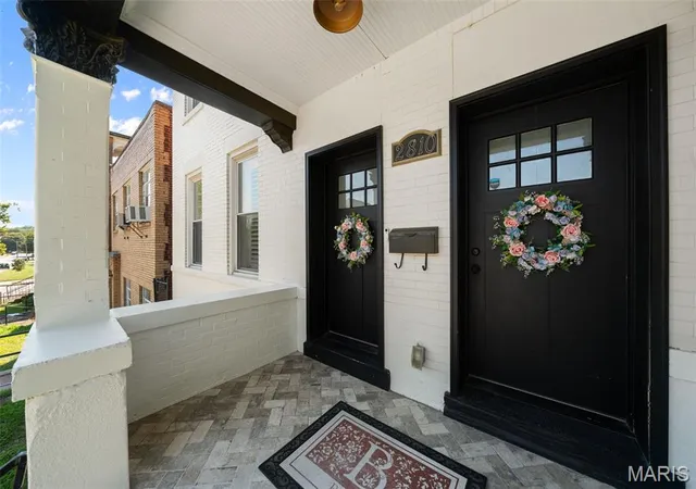 Photo 3 of Single family home for sale at 2810 Saint Vincent Ave, Saint Louis, MO 63104 | MLS# MIS26055362 | Listing updated on 2026-09-16