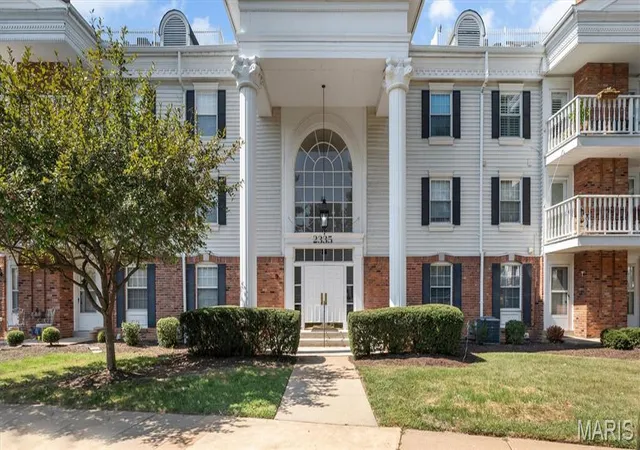 Condo for sale at 2335 Manor Grv Dr #10, Chesterfield, MO 63017 | MLS# MIS26055364