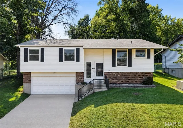 Photo 1 of Single family home for sale at 1922 Catlin Dr, Barnhart, MO 63012 | MLS# MIS26055372 | Listing updated on 2026-09-17