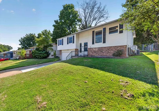 Photo 3 of Single family home for sale at 1922 Catlin Dr, Barnhart, MO 63012 | MLS# MIS26055372 | Listing updated on 2026-09-17