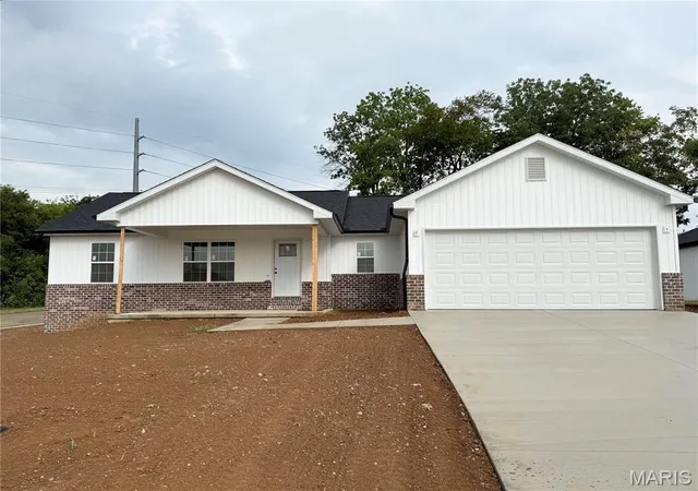 Photo 1 of Single family home for sale at 4002 Chapel Ridge Dr, Jackson, MO 63755 | MLS# MIS26055382 | Listing updated on 2026-09-14