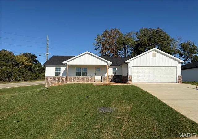Photo 1 of Single family home for sale at 4002 Chapel Ridge Dr, Jackson, MO 63755 | MLS# MIS26055382 | Listing updated on 2026-10-11