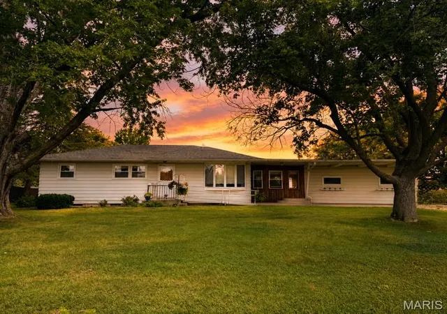 Photo 1 of Single family home for sale at 12492 New London Gravel, New London, MO 63459 | MLS# MIS26055400 | Listing updated on 2026-08-27