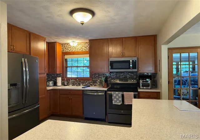 Photo 4 of Single family home for sale at 806 Charles Ct, Steeleville, IL 62288 | MLS# MIS26055418 | Listing updated on 2026-08-28