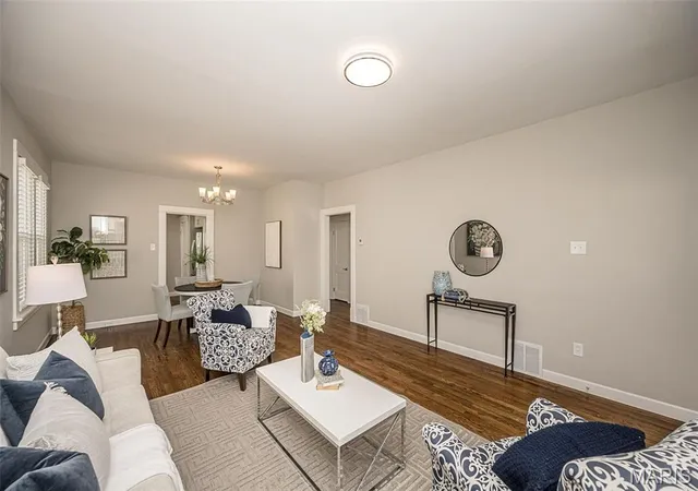Photo 4 of Sale Pending at 7040 Pernod Ave, St Louis, MO 63139 | MLS# MIS26055422 | Listing updated on 2026-09-02