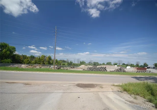 Photo 4 of Land for sale at 308 Old State Route 3, Columbia, IL 62236 | MLS# MIS26055424 | Listing updated on 2026-08-27