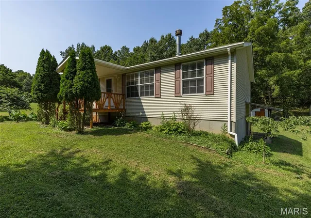 Photo 3 of Manufactured home for sale at 10071 Old Saint Louis Rd, Valles Mines, MO 63087 | MLS# MIS26055435 | Listing updated on 2026-09-02