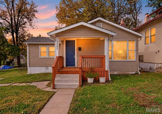 Photo 1 of Single family home for sale at 1341 Eastover Ave, Saint Louis, MO 63130 | MLS# MIS26055438 | Listing updated on 2026-10-29