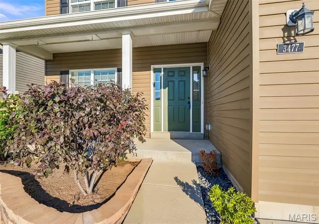 Photo 3 of Single family home for sale at 3477 Charlestowne Xing Dr, Saint Charles, MO 63301 | MLS# MIS26055457 | Listing updated on 2026-10-28