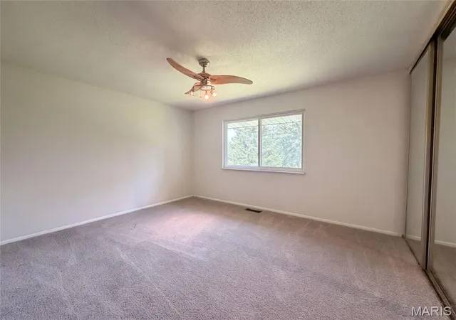 4th image of 5277 Suntrail Dr, Black Jack, MO 63033 | MLS# MIS26055461