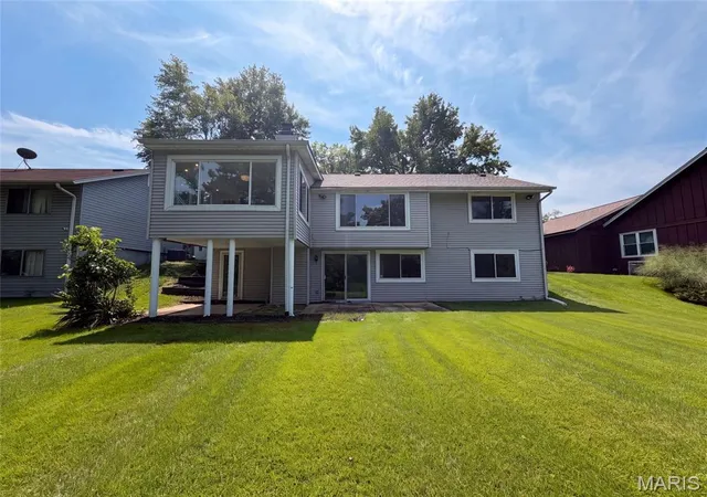 5th image of 5277 Suntrail Dr, Black Jack, MO 63033 | MLS# MIS26055461