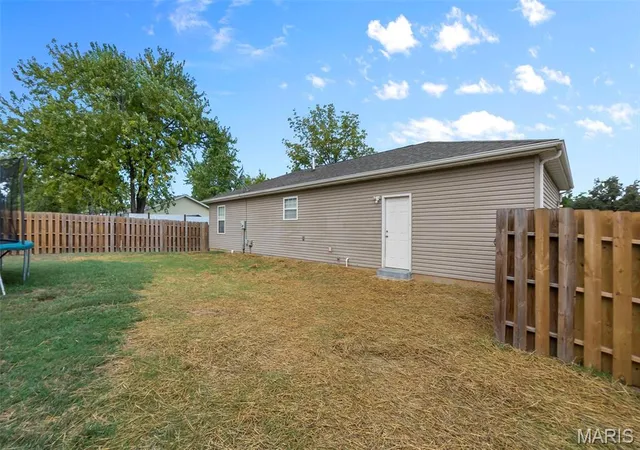 Photo 2 of Single family home for sale at 909 Forest Ave, Perryville, MO 63775 | MLS# MIS26055467 | Listing updated on 2026-09-24