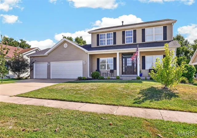 Photo 1 of Single family home for sale at 904 Hampshire Heath Dr, O Fallon, MO 63368 | MLS# MIS26055484 | Listing updated on 2026-09-18