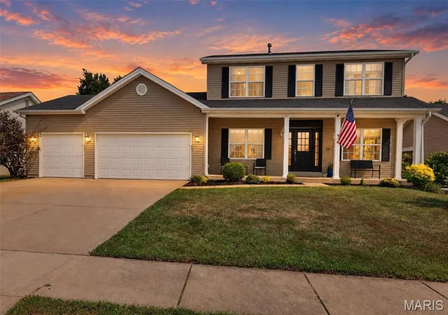 Photo 2 of Single family home for sale at 904 Hampshire Heath Dr, O Fallon, MO 63368 | MLS# MIS26055484 | Listing updated on 2026-09-18