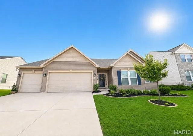 Photo 1 of Single family home for sale at 113 Gronefeld Ct, St Charles, MO 63303 | MLS# MIS26055490 | Listing updated on 2026-09-26