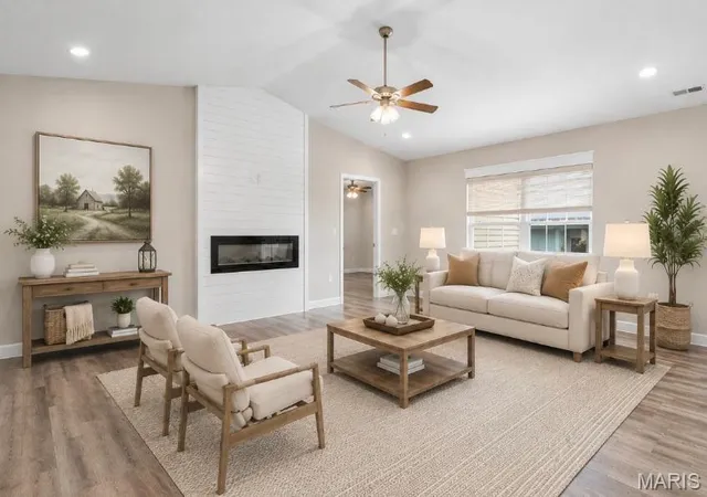 Photo 4 of House for sale at 2026 Serenade Ln, Troy, IL 62294 | MLS# MIS26055510 | Listing updated on 2026-08-31