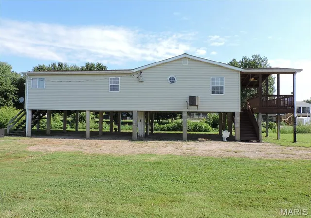 Photo 4 of Single family home for sale at 11 N River Rd, Elsberry, MO 63343 | MLS# MIS26055514 | Listing updated on 2026-09-03