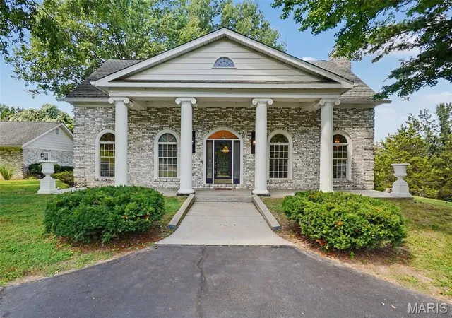 Photo 3 of Single family home for sale at 13515 Bluff Hill Acres, Marthasville, MO 63357 | MLS# MIS26055518 | Listing updated on 2026-09-01