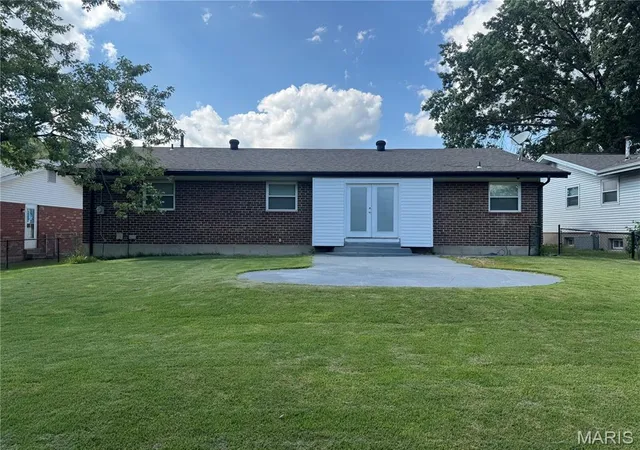Photo 2 of Single family home for sale at 4428 Papal, Florissant, MO 63033 | MLS# MIS26055528 | Listing updated on 2026-08-28