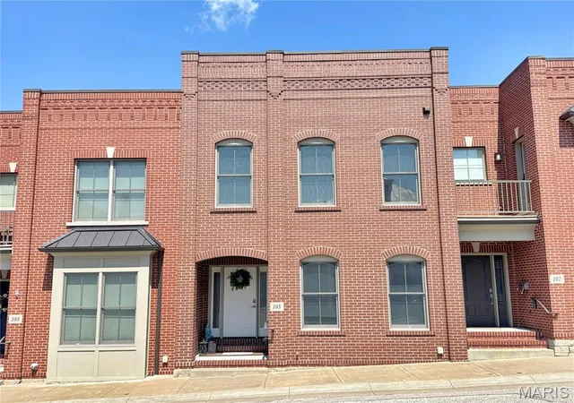Condo for sale at 105 E Main St, Washington, MO 63090 | MLS# MIS26055530
