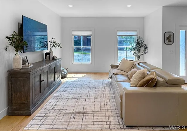 Photo 3 of Condo for sale at 105 E Main St, Washington, MO 63090 | MLS# MIS26055530 | Listing updated on 2026-09-03