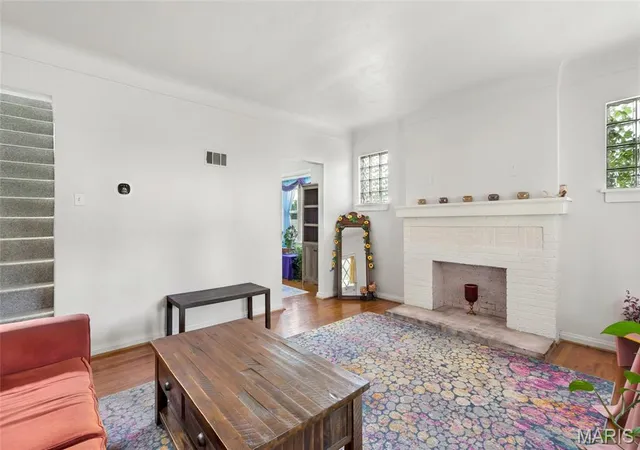 Photo 4 of Single family home for sale at 9726 Lackland Rd, Saint Louis, MO 63114 | MLS# MIS26055531 | Listing updated on 2026-09-03