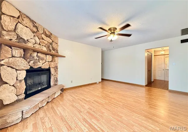 Photo 2 of Sale Pending at 409 Kim Dr, Fairview Heights, IL 62208 | MLS# MIS26055541 | Listing updated on 2026-08-31