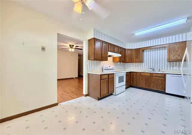 Photo 4 of Sale Pending at 409 Kim Dr, Fairview Heights, IL 62208 | MLS# MIS26055541 | Listing updated on 2026-08-31
