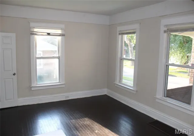 Photo 3 of Single family home for sale at 6527 Julian Ave, St Louis, MO 63133 | MLS# MIS26055542 | Listing updated on 2026-08-31