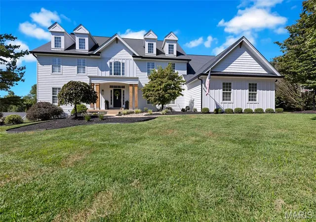 Photo 3 of Mansion for sale at 1109 Windridge Ests Ln, Chesterfield, MO 63005 | MLS# MIS26055553 | Listing updated on 2026-09-28