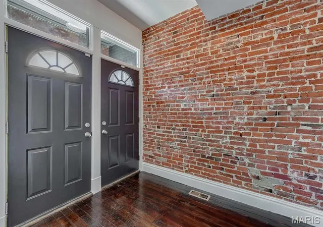Photo 2 of Single family home for sale at 2741 Utah St, St Louis, MO 63118 | MLS# MIS26055559 | Listing updated on 2026-09-14