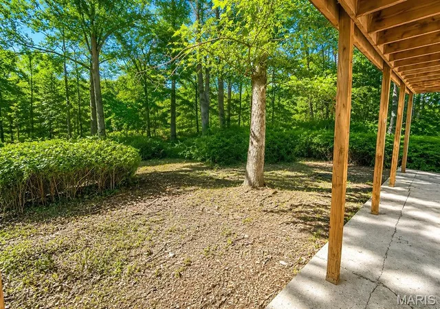 Photo 24 of Sale Pending at 13546 E Sunrise Lake Dr, De Soto, MO 63020 | MLS# MIS26055566 | Listing updated on 2026-10-04