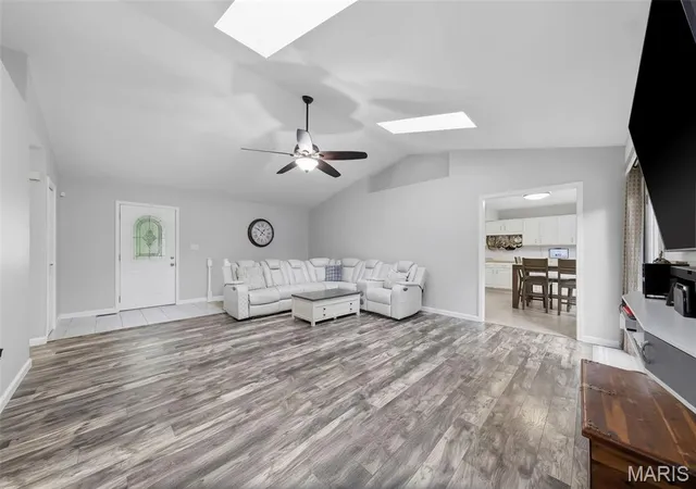 Photo 2 of Single family home for sale at 427 Timber Dr, Warrenton, MO 63383 | MLS# MIS26055568 | Listing updated on 2026-09-14