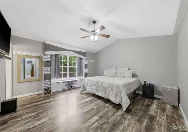 Photo 3 of Single family home for sale at 427 Timber Dr, Warrenton, MO 63383 | MLS# MIS26055568 | Listing updated on 2026-09-14